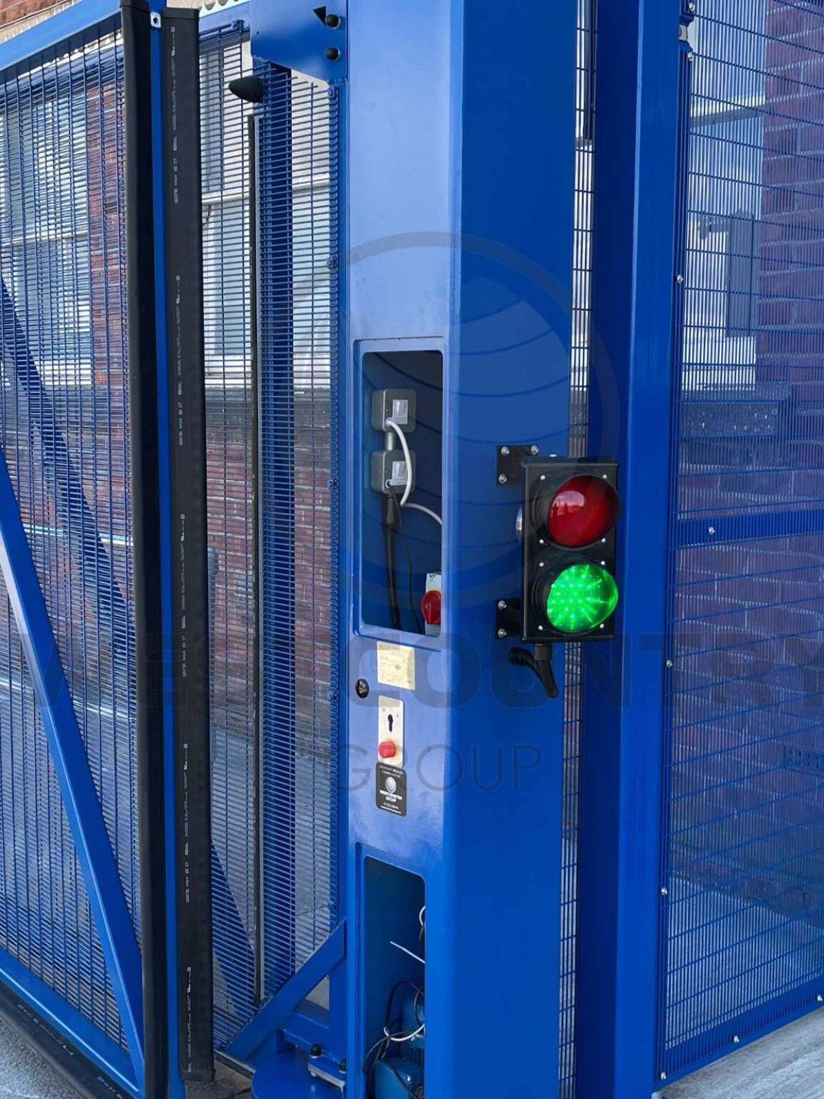 Portland-Bi-Fold-gates-2000x1536